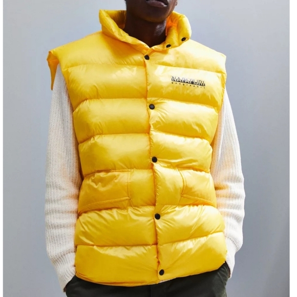 Urban Outfitters Napapijri Akke Butter Yellow Kids Quilted Puffer Duck Down Vest - Picture 2 of 15